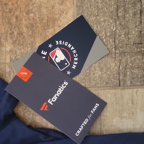 Womens Small Atlanta Braves V Neck Shirt. NWT - Picture 9 of 9